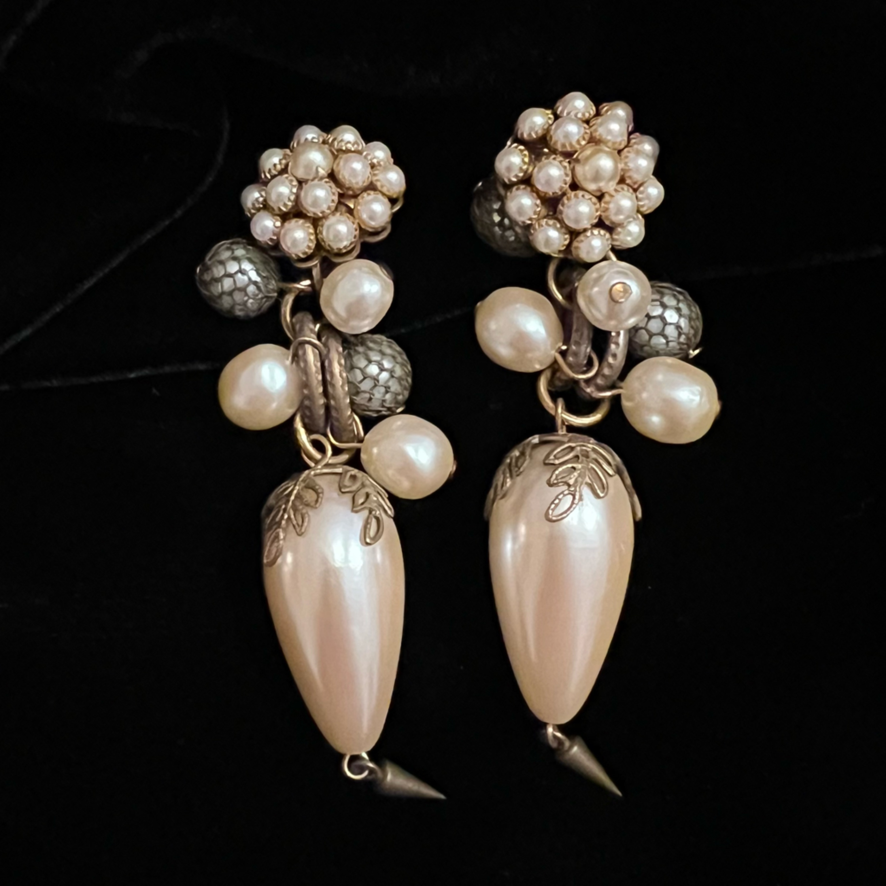Vintage! Merriam Haskell Style Clip Earrings. Stunning. No Signs Of Wear.